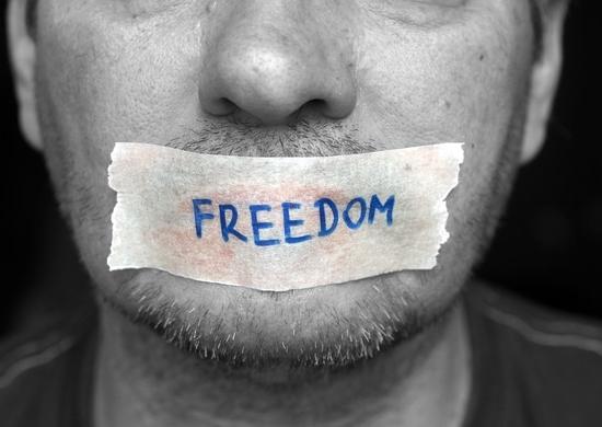 Можно ли трактовать «коронавирусную» статью УК РФ как нарушение свободы слова?