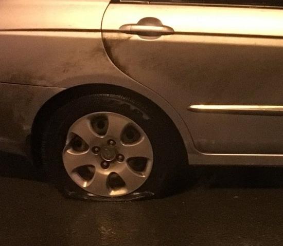 Автовладелец намерен добиваться компенсации ущерба за порванные шины и погнутые диски в Нижнем Новгороде