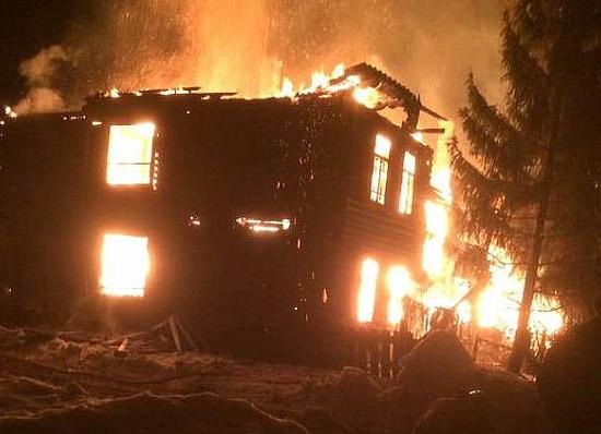 Сгорел от поджога барак, на снос которого не было денег у чиновников в Нижегородской области