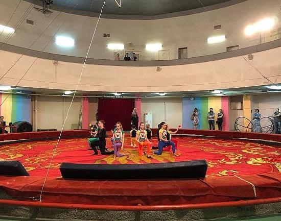 Директор нижегородского цирка предлагает сброситься, чтобы обучать сирот профессии циркового артиста