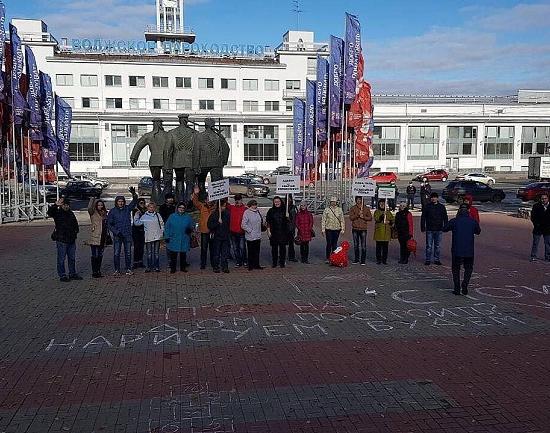 Митингом напомнили о себе обманутые дольщики ЖК «Европейский» Нижнего Новгорода