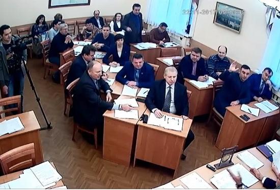 Опубликовано видео перепалки в думе, вылившейся в уголовное дело на депутата за оскорбление главы МСУ  в Нижегородской области