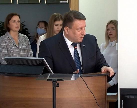 Говоря об избрании в думу Нижнего Новгорода, Лавричев поблагодарил губернатора