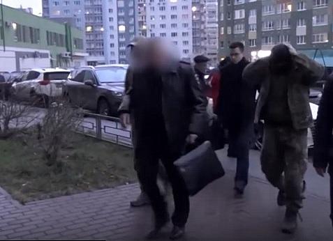 Обнародовано видео задержания главного кадровика ГУ МВД России по Нижегородской области