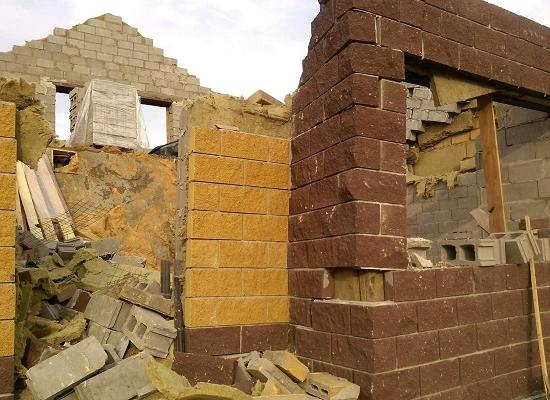 Нижегородская фирма построила дом, который рухнул, и не платит за ущерб