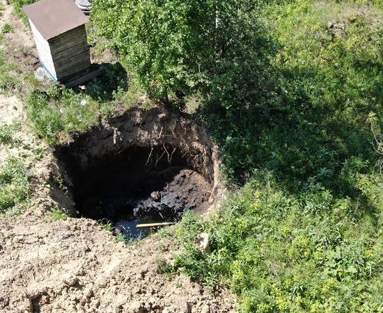 Промотходы сливают в ямы на территории предприятия в Богородске Нижегородской области