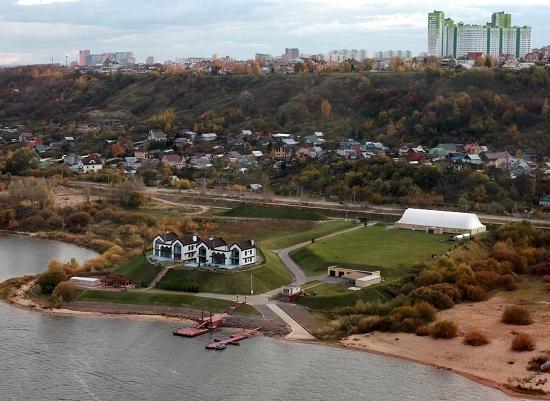 Прокуратура считает, что фирма Нагорной и Верховодова законно получила почти 15 га земли на Гребном канале 