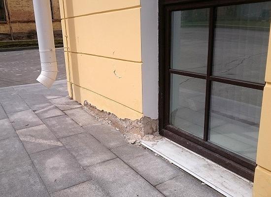 Названы причины появления дефектов на фасаде отреставрированного памятника в нижегородском кремле