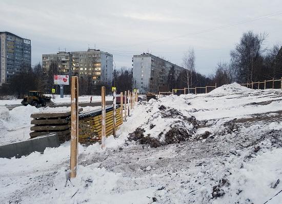 «Гурман» начал строительство ТЦ на месте рощи в Печерах Нижнего Новгорода