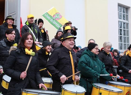 Карнавальные ритмы прозвучали в нижегородском кремле в исполнении немецких барабанщиков 