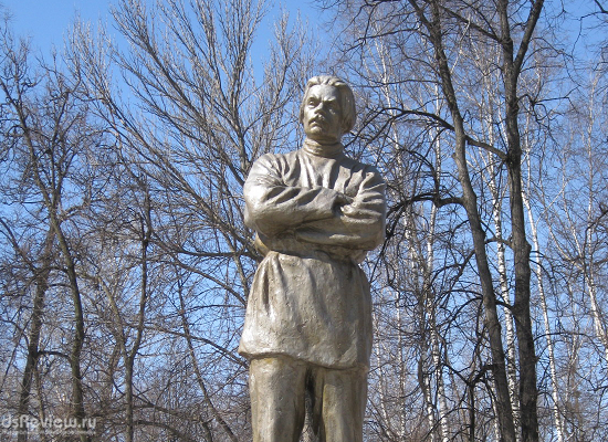 Памятник Горькому из парка Кулибина предлагается передать школе в Нижнем Новгороде