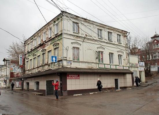 Градозащитники требуют сохранения дома купца Страхова в Павлове Нижегородской области