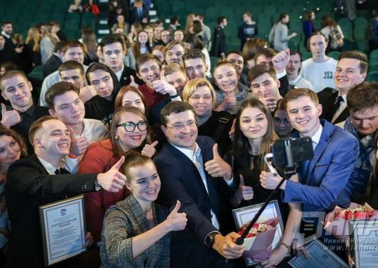 Нижегородский губернатор установил для детей новые правила посещения школ и ТРЦ