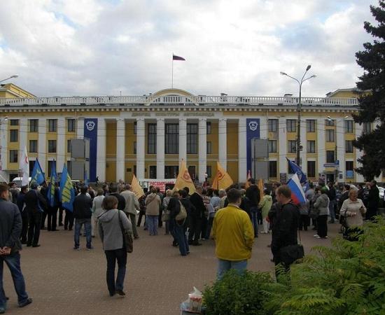 Прошел митинг против расширения проспекта Молодежного в Нижнем Новгороде