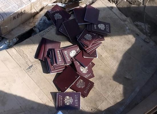 Более 40 паспортов обнаружены на свалке в Нижегородской области
