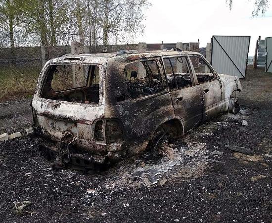 Сожжена машина чиновника, препятствовавшего деятельности нелегальной свалки в Нижнем Новгороде