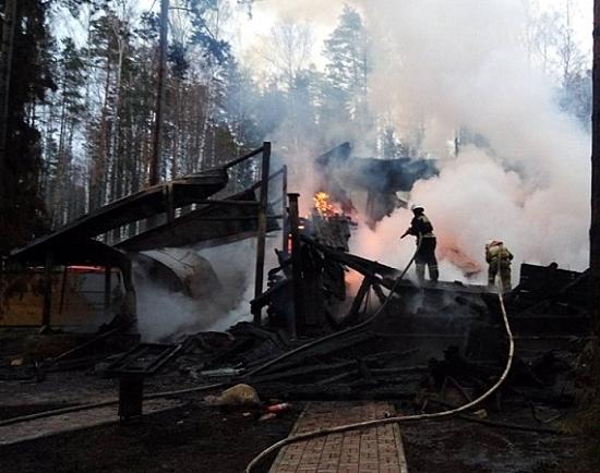 Обнародовано видео, зафиксировавшее начало пожара на турбазе, где сгорел 10-летний Кирилл Гергель