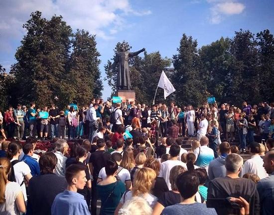 Несогласованное шествие против повышения пенсионного возраста прошло в Нижнем Новгороде