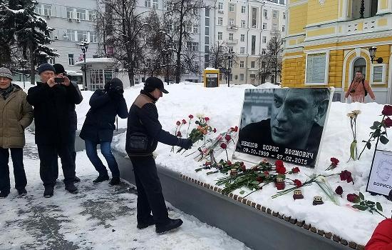 Память Немцова почтут в центре Нижнего Новгорода