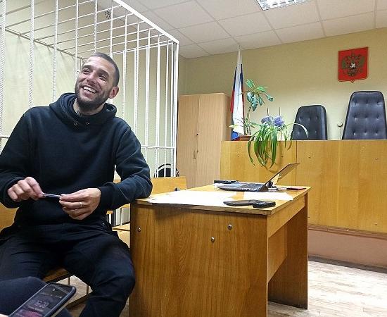 Журналист Никулин, получив двое суток ареста, отпущен на свободу в зале суда в Нижнем Новгороде