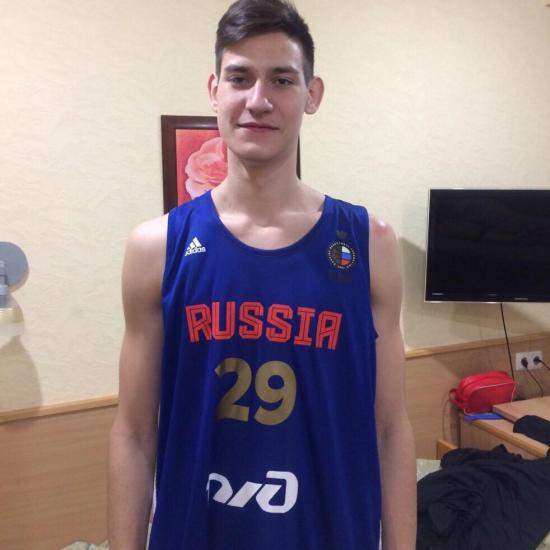 Нижегородский девятиклассник приглашен на сборы в сборную России по баскетболу