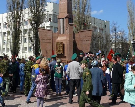 Памятник пограничникам открыли на площади Сенной в Нижнем Новгороде