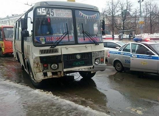Массовое ДТП с участием пассажирского автотранспорта произошло в центре Нижнего Новгорода