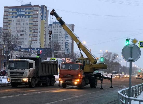 Открыв для проезда президента РФ, снова перекрыли проспект Молодежный в Нижнем Новгороде
