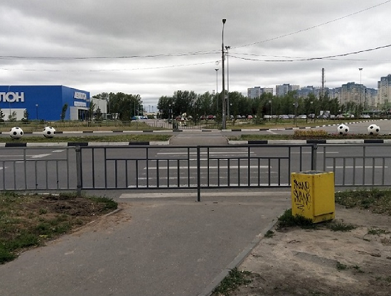 Власти уберут асфальт, не сумев направить поток пешеходов в надземный переход на Бетанкура в Нижнем Новгороде