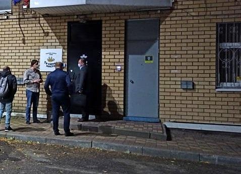 Полиция и Росгвардия вновь пытается помешать тренингу наблюдателей «Яблока» в Нижнем Новгороде