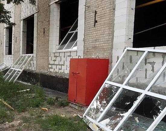 Около 120 кубометров битого стекла вывезено из Дзержинска после взрывов 