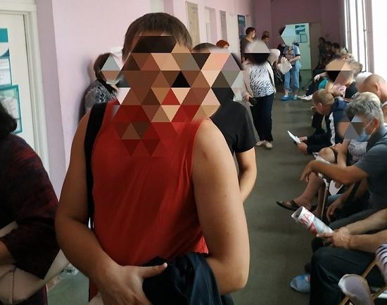 Жители Кстова жалуются на большие очереди к хирургу